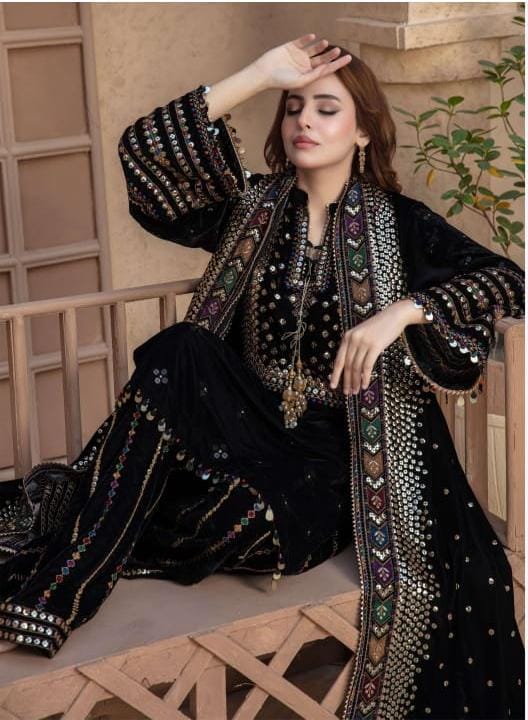 Mah Meer Black Velvet formal wear