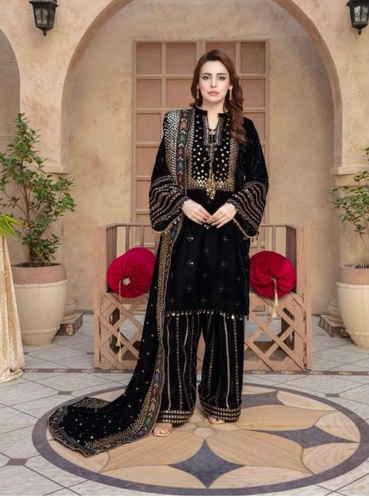 Mah Meer Black Velvet formal wear